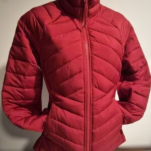 Fabletics Red Chevron Quilted Lightweight Puffer Jacket - XS